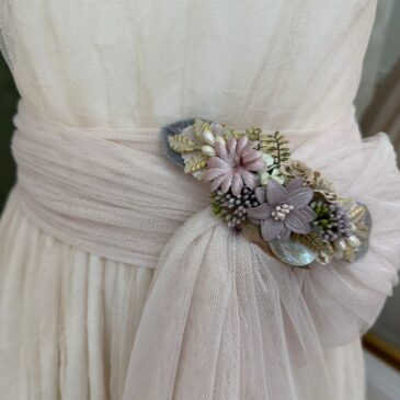 Broche para cintura rosa de comunión