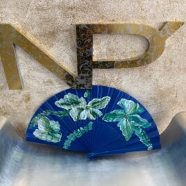 Abanico azulon con flor