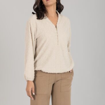 Jersey crudo con cremallera talla grande.