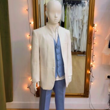 Traje de comunión de lino blanco y celeste de 4 piezas