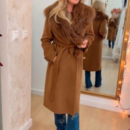 Abrigo de lana marrón y cuello de piel Gertrudis