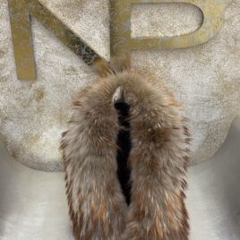 Cuello de pelo natural de marmota con puntas de color tostado