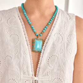Collar de piedras turquesas azul