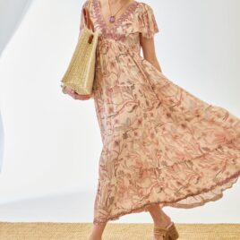 Vestido largo bordados mangas volante rosa