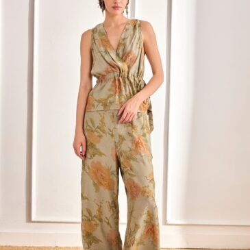 Top cuello smoking de flores