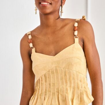 Top Jackqcard, plisado tirantes joya amarillo