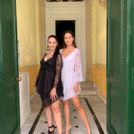 Vestido corto blanco o negro de Charo Ruiz Ibiza