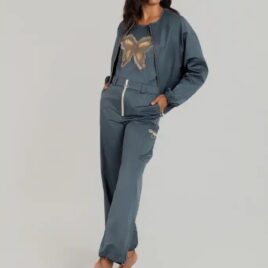 Conjunto tecno mariposa de tres piezas.