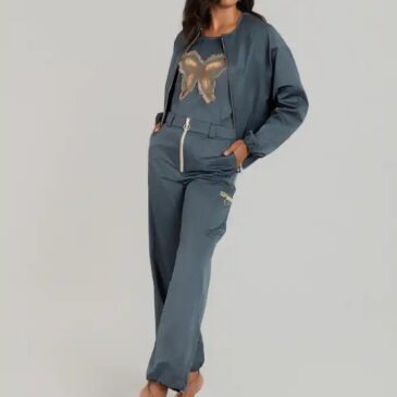 Conjunto tecno mariposa de tres piezas.