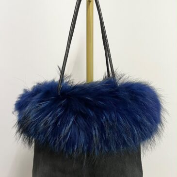 Bolso pelo natural azul y negro